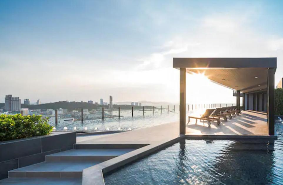 The Base Central Pattaya Quiet King-Bed With Infinity Pool & Free Netflix! Экстерьер фото