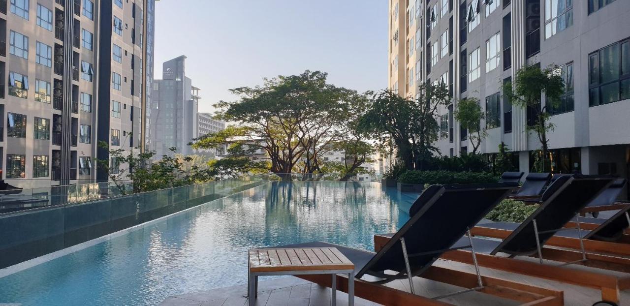 The Base Central Pattaya Quiet King-Bed With Infinity Pool & Free Netflix! Экстерьер фото